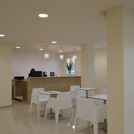 Appart'hotel Et Essentiel Spa Arles